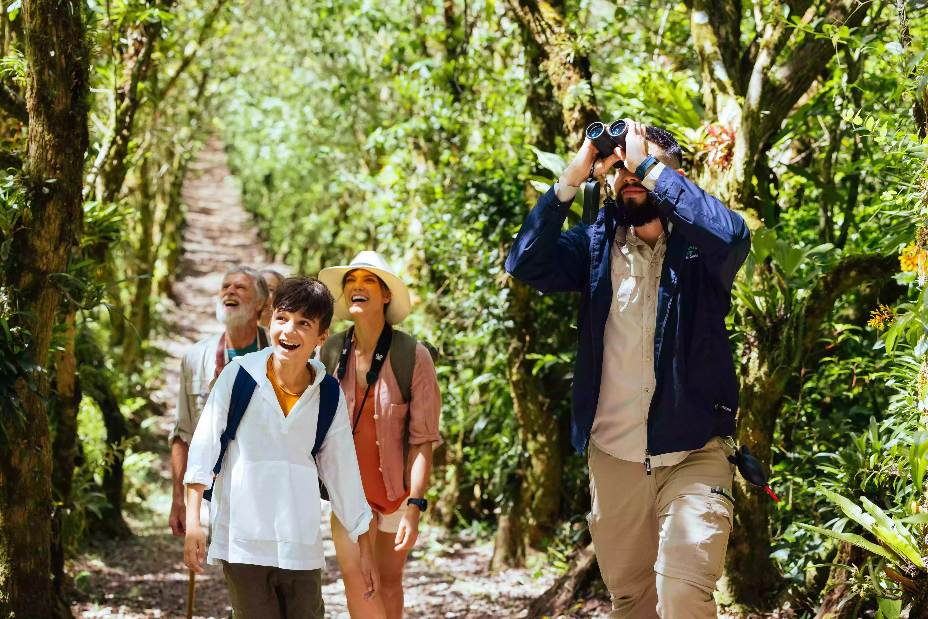 Explore Bosque Nuboso Trails