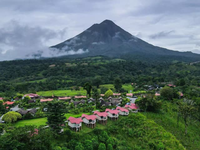 Hike Arenal Volcano National Park