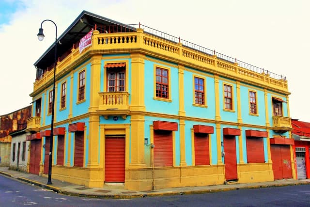 Stroll Barrio Amón & Barrio Escalante