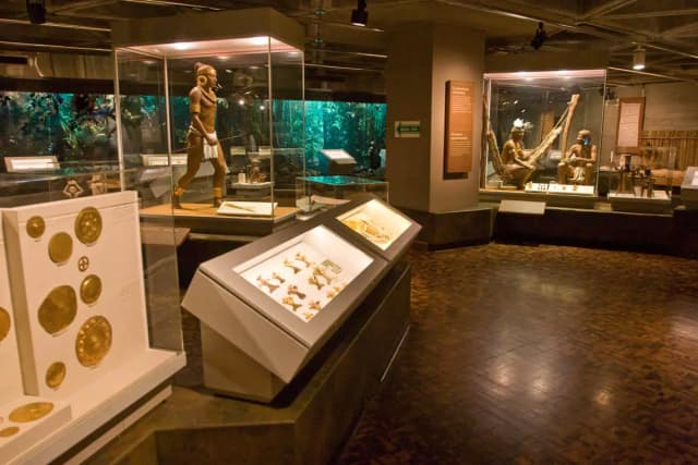 Visit the Gold & Jade Museums