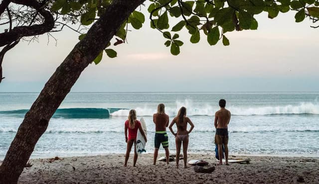 Advanced Surfing & Surf Lessons